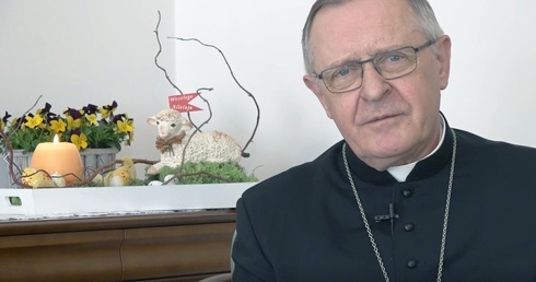Rozmowa z bp. Edwardem Dajczakiem o zbliżającej się Wielkanocy