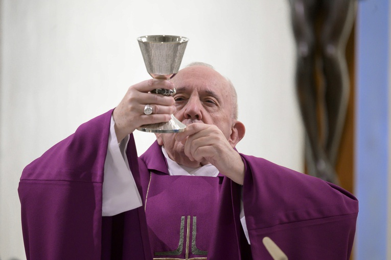 Franciszek mówi, jak przeżyć Wielki Tydzień w warunkach pandemii