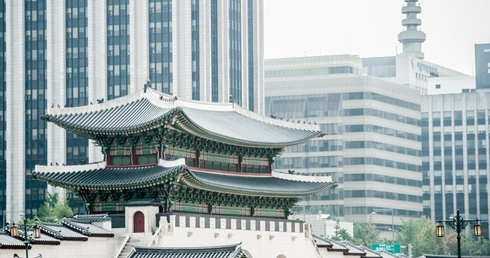 Korea Południowa rozważa wprowadzenie opasek śledzących osoby na kwarantannie