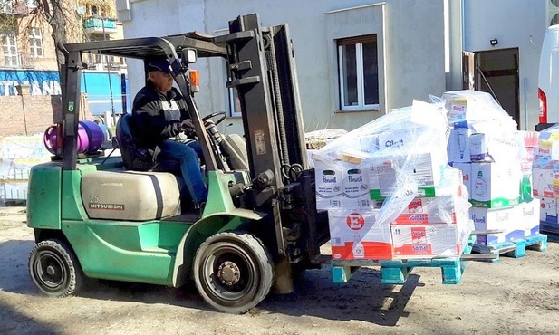 Caritas pomaga - można im w tym pomóc
