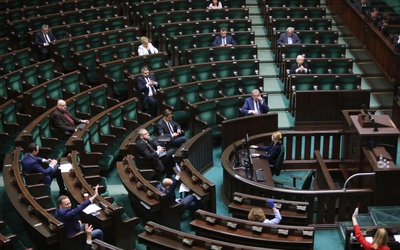 Sejm za kolejnymi zmianami w tarczy antykryzysowej