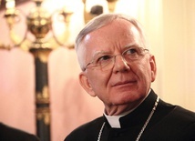 Abp Jędraszewski: Ta katastrofa nas wszystkich poraziła