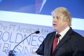 Boris Johnson nadal na intensywnej terapii, jego stan się poprawia
