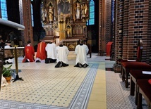 Wielki Piątek w gliwickiej katedrze - cz. 2