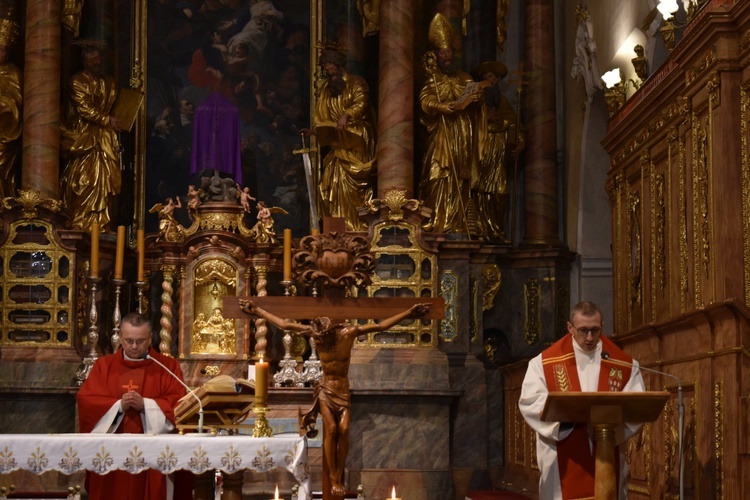 Liturgia Wielkiego Piątku w Paradyżu