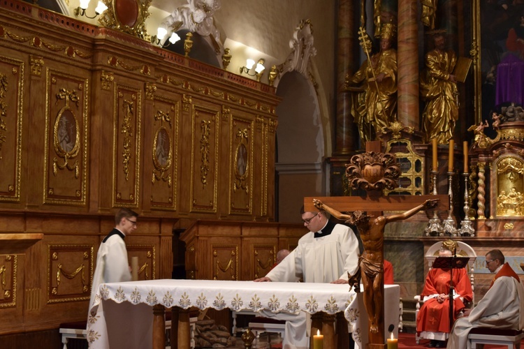 Liturgia Wielkiego Piątku w Paradyżu