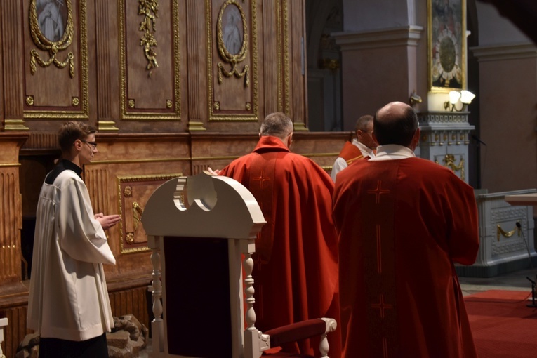 Liturgia Wielkiego Piątku w Paradyżu