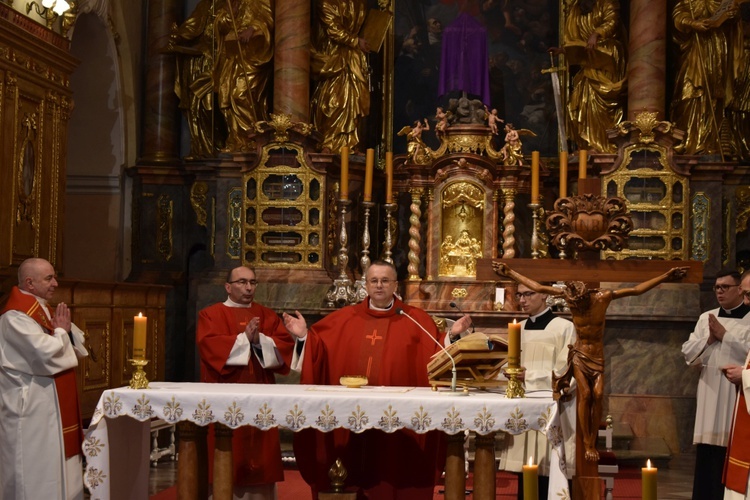 Liturgia Wielkiego Piątku w Paradyżu