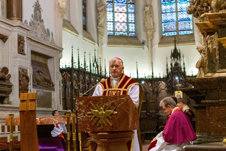 Abp Henryk Nowacki: Nie zostawiajmy dzisiaj Jezusa samego