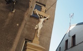 Renowacja zabytkowego krzyża górniczego w Tarnowskich Górach