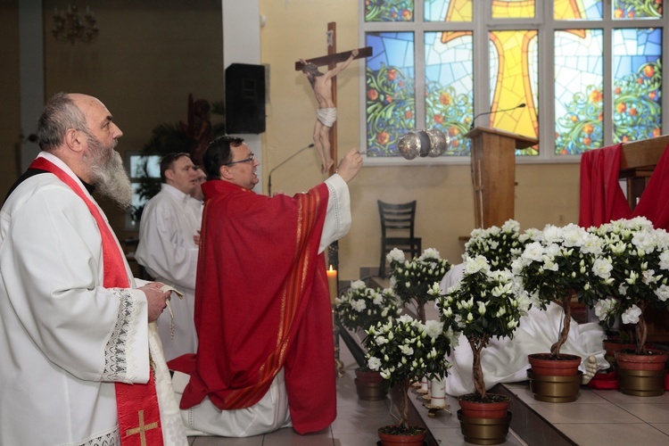 Liturgia Wielkiego Piątku u Franciszkanów
