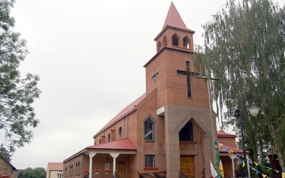 Kościół parafialny w Rusinowie.