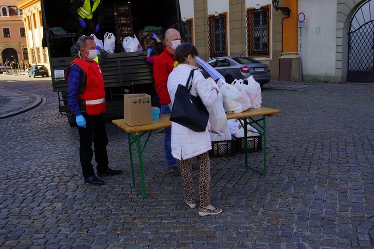 Wrocławska Caritas przygotowała 500 paczek świątecznych