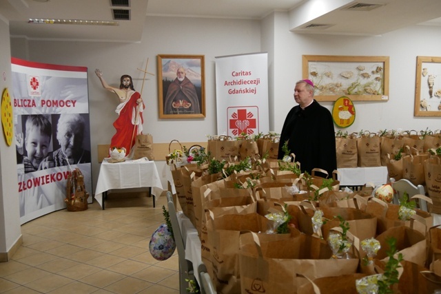 Wielkanocne spotkanie dla potrzebujących