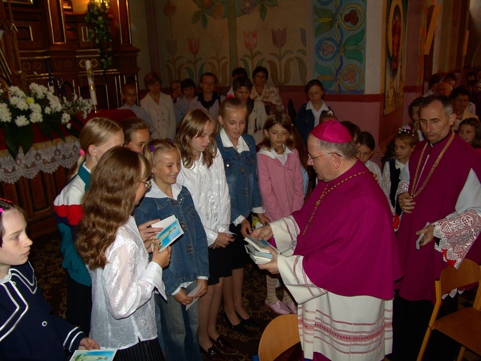 Posługa bp. Romana Marcinkowskiego w dziennikarskim obiektywie