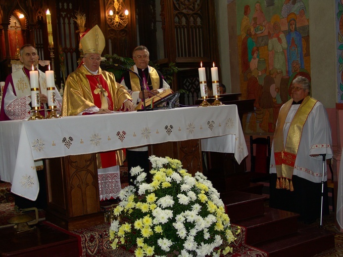 Posługa bp. Romana Marcinkowskiego w dziennikarskim obiektywie