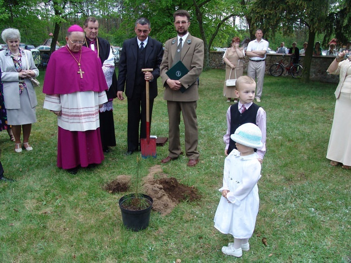 Posługa bp. Romana Marcinkowskiego w dziennikarskim obiektywie