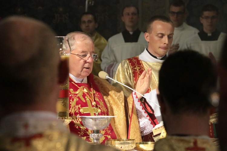 Posługa bp. Romana Marcinkowskiego w dziennikarskim obiektywie