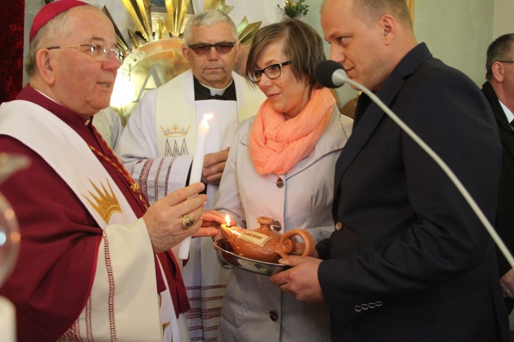 Posługa bp. Romana Marcinkowskiego w dziennikarskim obiektywie