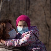 Zakrywanie ust będzie jednym z najdłuższych obowiązków zw. z epidemią