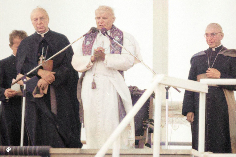 Kard. Stefan Wyszyński w kolorze
