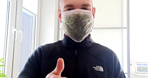Naukowcy SGGW opracowali maskę z roślin chroniącą przed wirusami