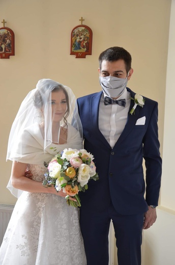 Ślub w czasie pandemii - Weronika i Krzysztof są małżeństwem