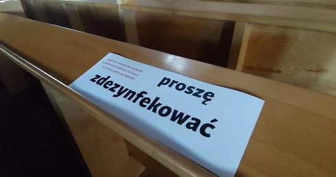 Pomysł proboszcza na bezpieczniejsze korzystanie z kościoła