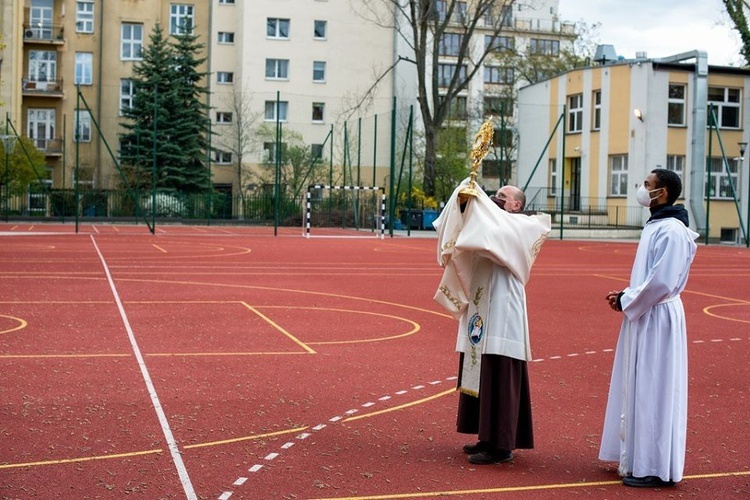 Błogosławieństwo w Niedzielę Miłosierdzia Bożego