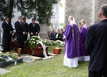 Od 20 kwietnia poluzowane zostały także przepisy dotyczące liturgii kościelnych.