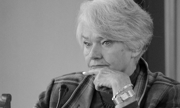 Zmarła była minister edukacji Krystyna Łybacka 