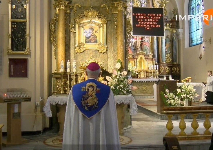 Nowenna też w maseczkach