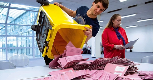 Druga tura wyborów w Bawarii odbyła się korespondencyjnie,  ale skala przedsięwzięcia była znacznie mniejsza niż w Polsce.