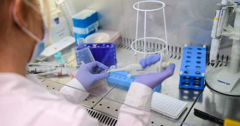 Czwartkowy poranny raport MZ: 177 nowych zakażeń koronawirusem, łącznie 10 346