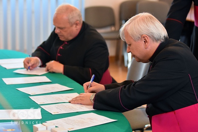 Kanoniczne objęcie diecezji świdnickiej