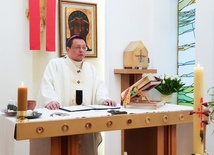 Abp Ryś: Wszystko w naszym życiu zależy od tego, co czynimy przy tym ołtarzu dzień w dzień!