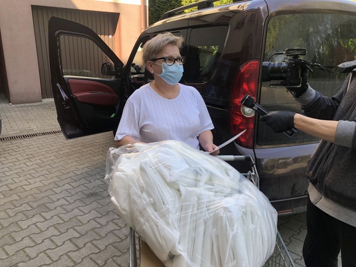 Związkowcy Solidarności z pomocą dla pensjonariuszy DPS-ów