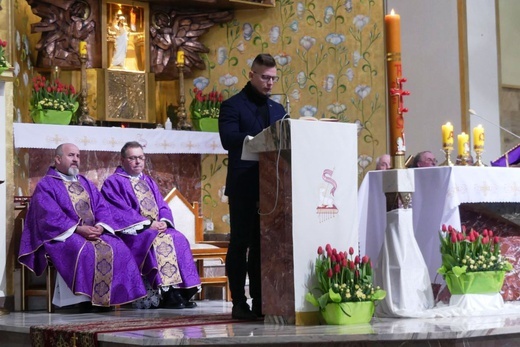 Ostatnie pożegnanie śp. Józefa Jarosza na Złotych Łanach