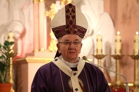 Abp Stanisław Budzik szczególnie zachęca do uczynków miłosierdzia.