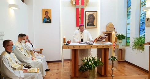 Abp Ryś: Bóg jest w twoim życiu potrzebny jak woda i chleb, żebyś miał życie wieczne! 