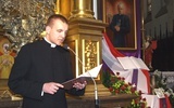 Klerycy czytali nazwiska zamordowanych duchownych w tarnowskiej katedrze.