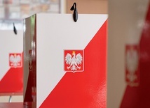 Sytuacja jest tak skomplikowana, że nie da się przeprowadzić wyborów, które wszystkie strony uznają  za demokratyczne,  bez porozumienia  między nimi.