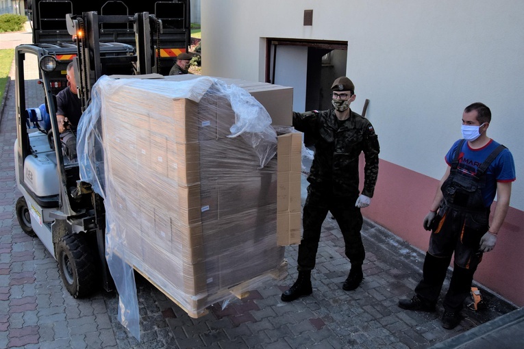 Transport żywności do DPS w Kurozwękach