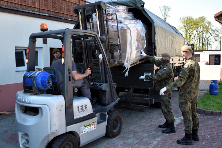 Transport żywności do DPS w Kurozwękach