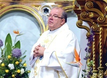 Ksiądz Marek Żmuda w czasie jednej z uroczystości.