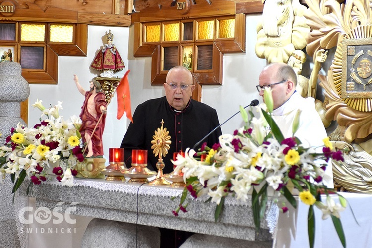 Msza św. w sanktuarium Matki Bożej Dobrej Rady w Sulistrowiczkach