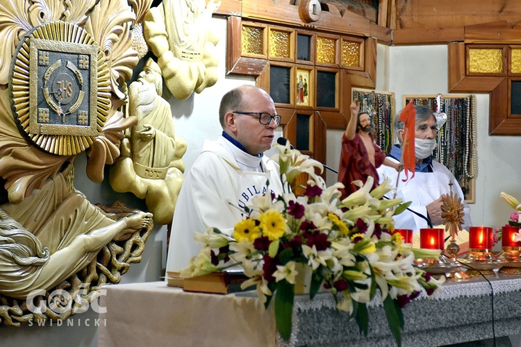 Msza św. w sanktuarium Matki Bożej Dobrej Rady w Sulistrowiczkach