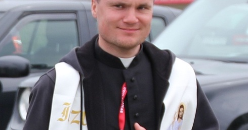 Ks. Michał Bogacz, przewodnik grupy św. Brata Alberta.