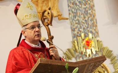 Bp Wiesław Lechowicz.