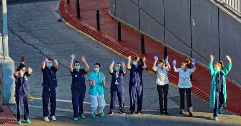 Hiszpania: Najniższa liczba zgonów na skutek Covid-19 od 7 tygodni